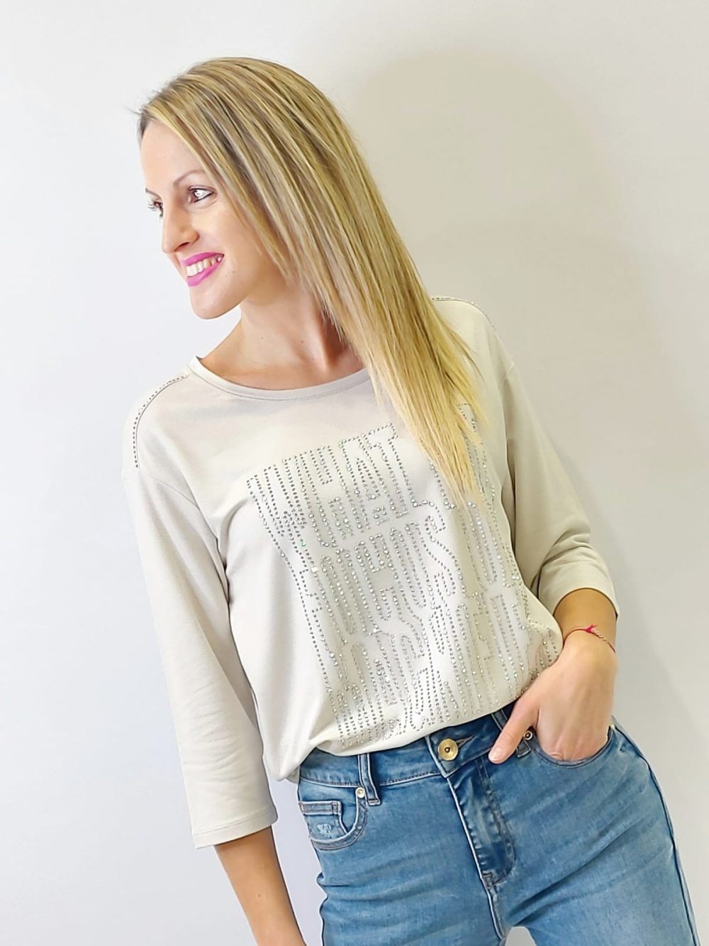 Camiseta de punto con cuello redondo y pedrería MONARI