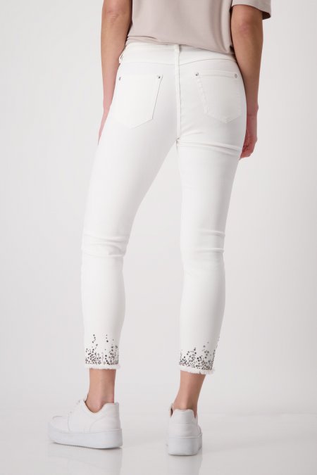 Jeans con dobladillo decorativo strass blanco MONARI - Imagen 4