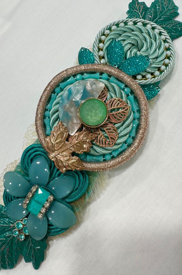 Aplique - Pluma y Collar