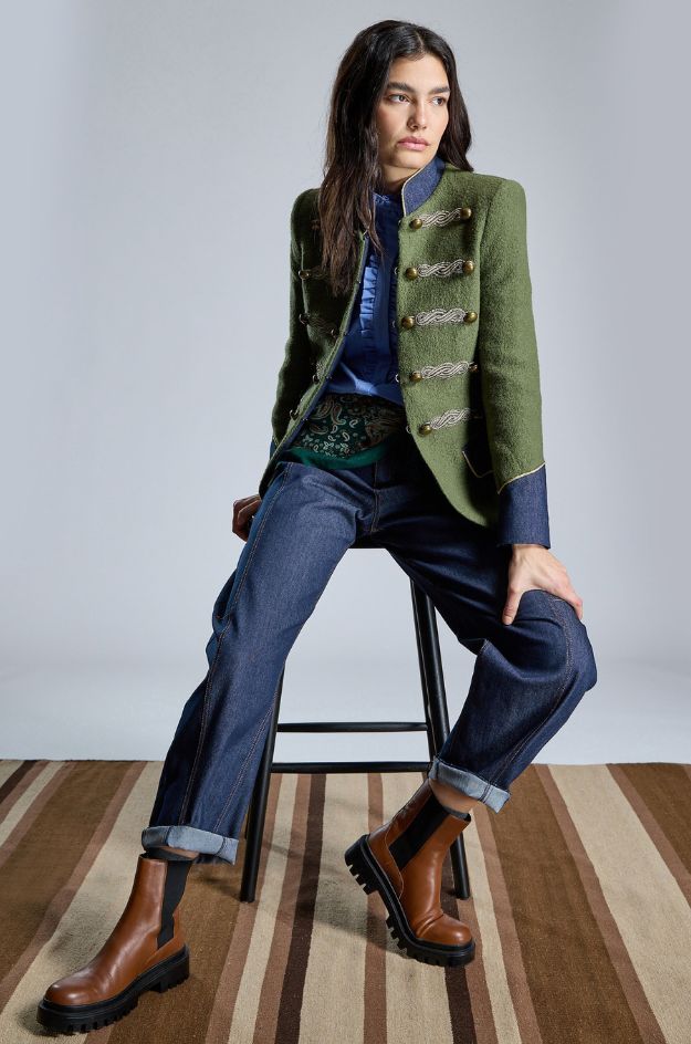 Chaqueta verde estilo militar - Alba Conde