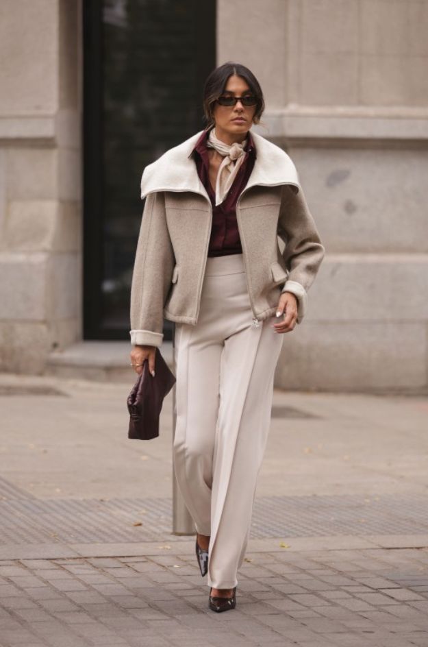 Chaqueta Corta de Lana con Cuello Amplio y Cremallera - Ferrache