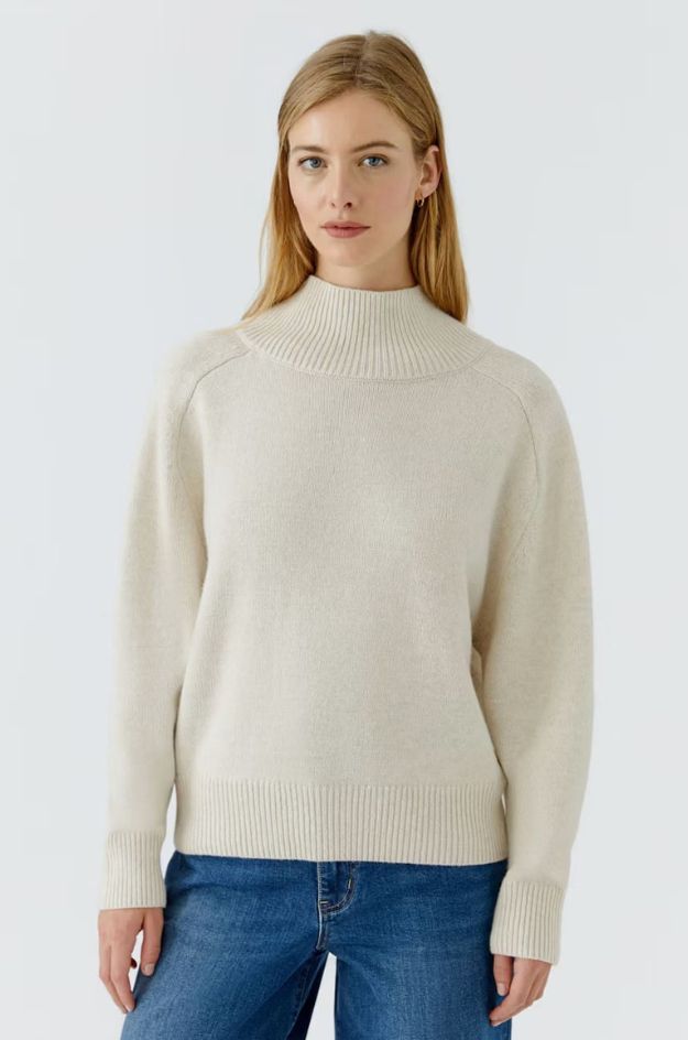 Jersey de lana off white con cuello alto y manga ranglán - OUI